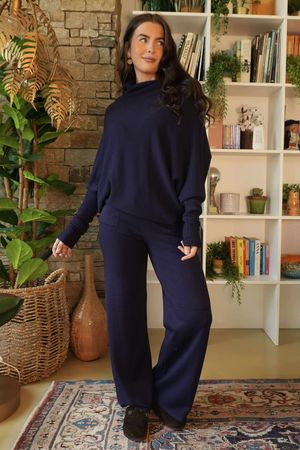 Elbury Huggle Luxury Knit Co Ord Set Navy /66=